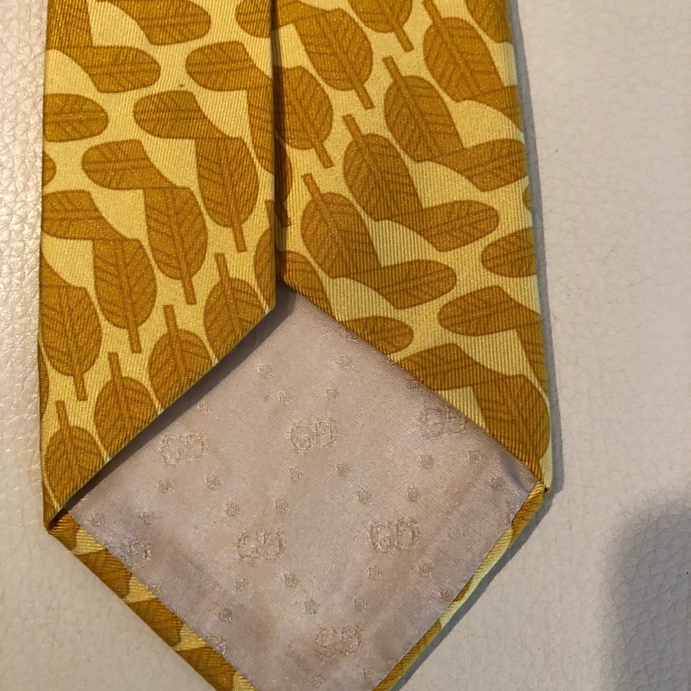 (Sold)Gucci Silk Tie - Picture 4 of 8